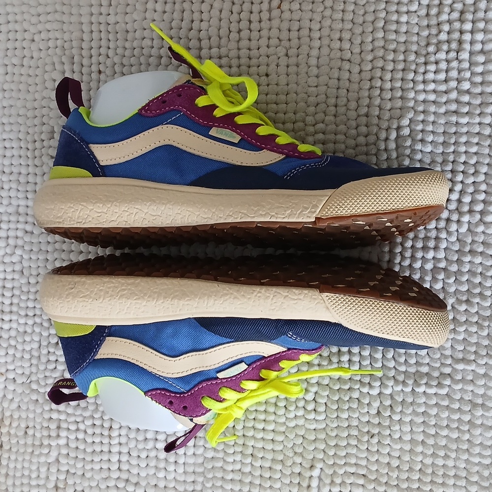 Vans Ultra Range Shoes - Picture 10 of 16